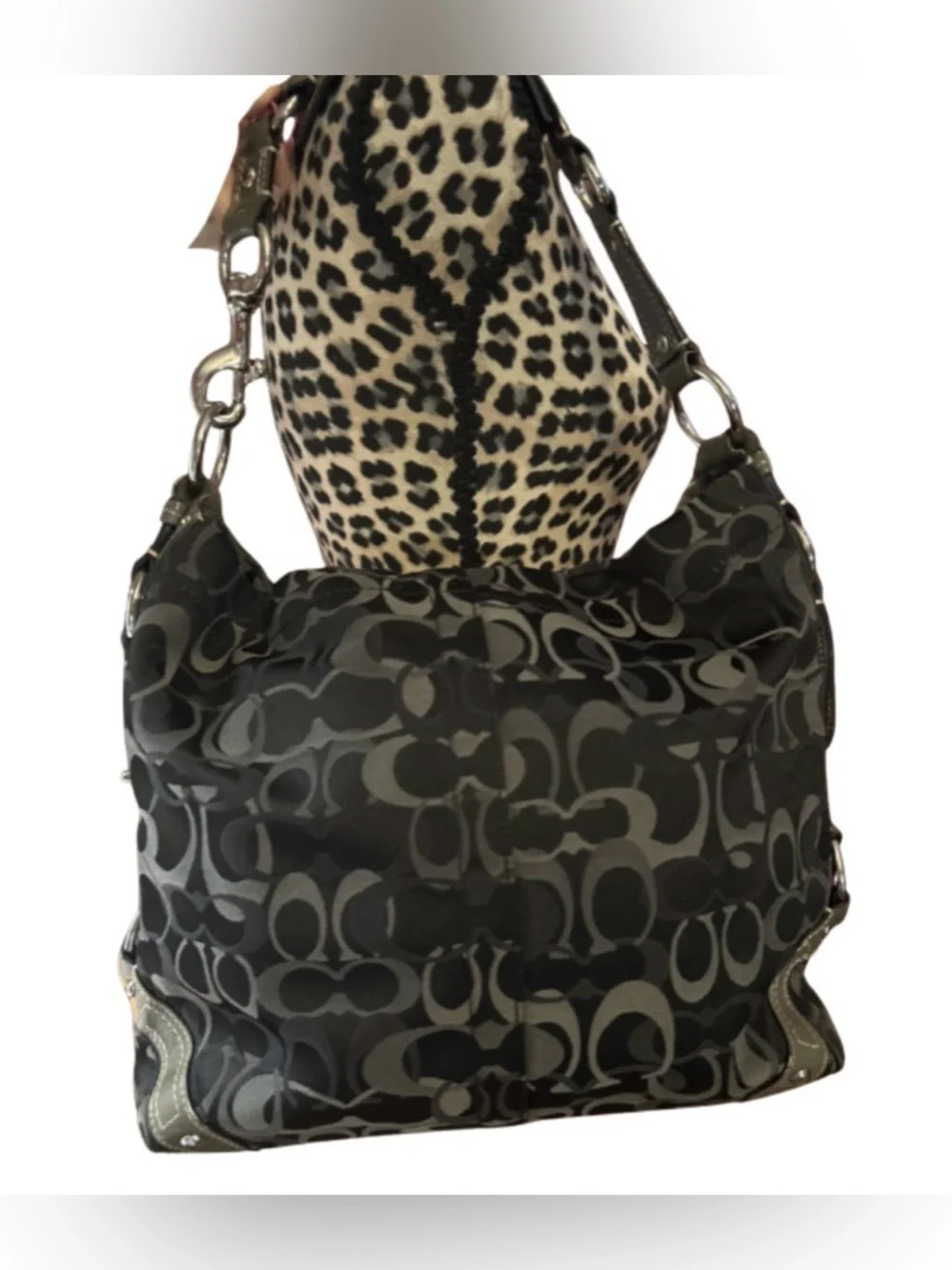 Coach Carly signature jacquard hobo black l& gray bag with chunky silver EUC
